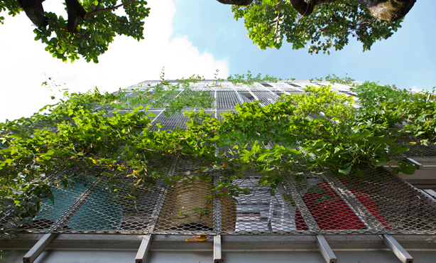 Bioclimatic Garden Building Promotes Biodiversity